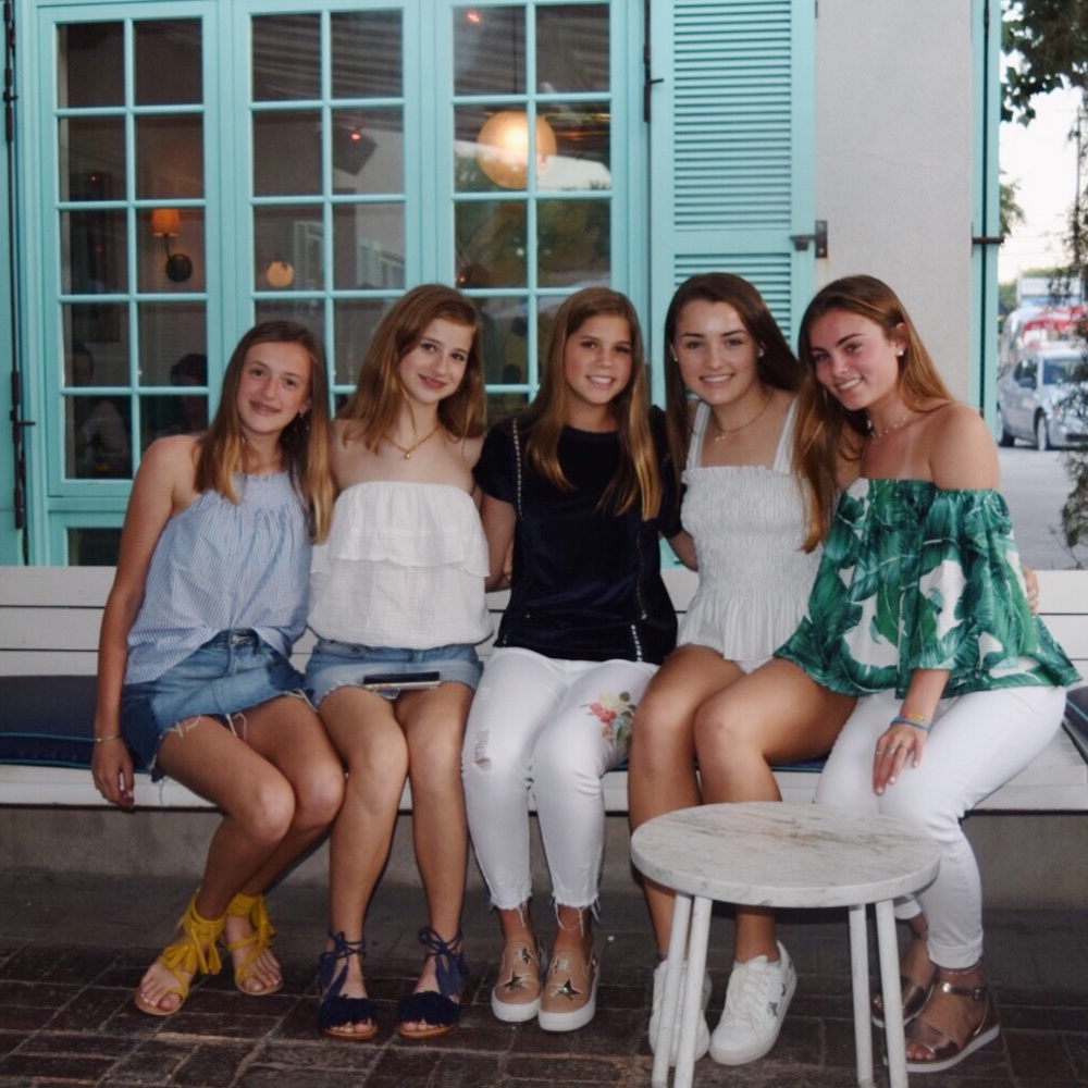 Meet your Posher, Ella